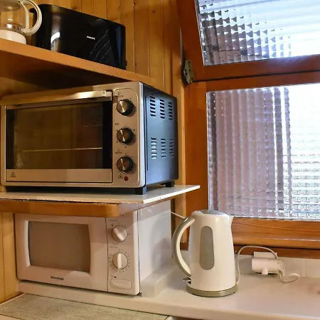 Cozy A Meribel, 6 Pers, Proche Pistes, Commerces Et Navette, Cheminee, Balcon Sud. - Fr-1-180-160 *